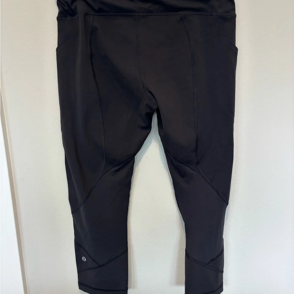 lululemon athletica Black Crop Run Leggings 10 - Picture 2 of 6